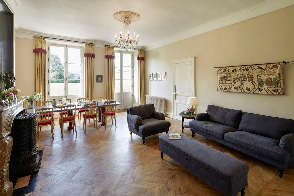 Bed and Breakfast Abbaye Du Palais Thauron Exterior foto