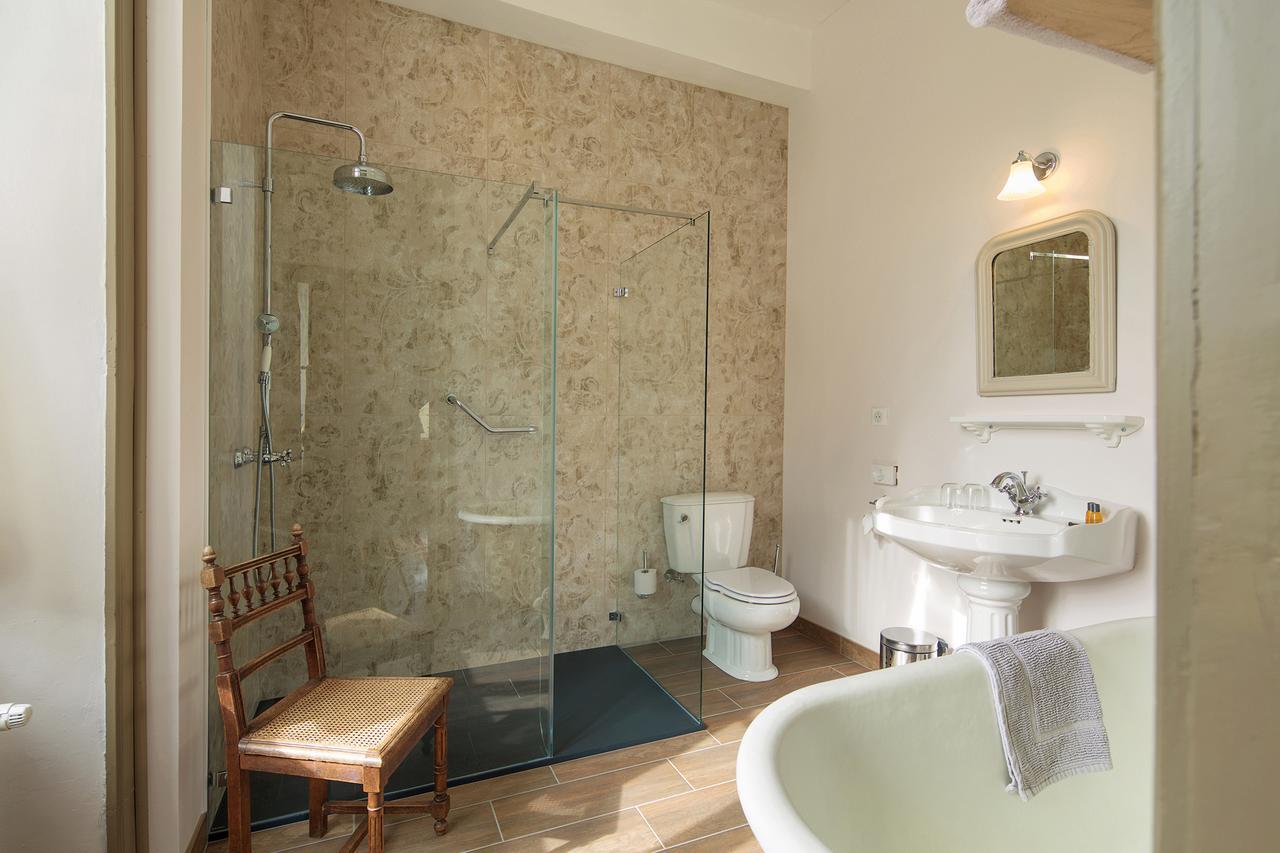 Bed and Breakfast Abbaye Du Palais Thauron Exterior foto